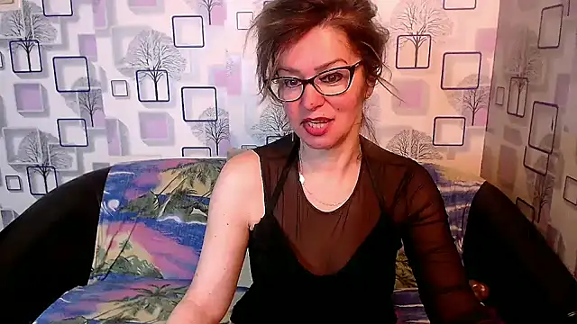 Snapshot of milfsexy chatting on March 2025 12:01:02 PM milfsexy online show from March 2025 12:01:02 PM