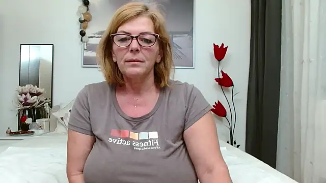 YulliaMilf online show from January 2025 04:13:02 PM