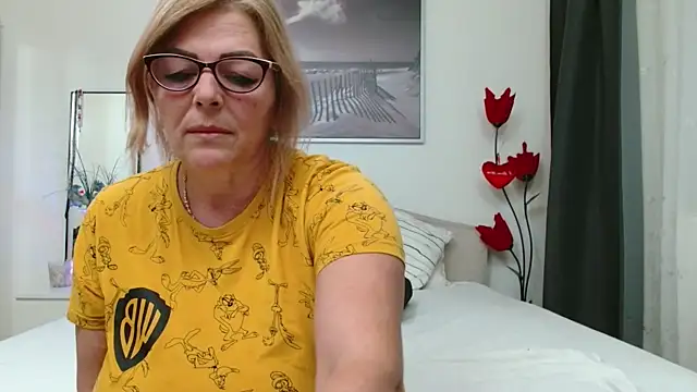 YulliaMilf online show from January 2026 04:09:02 PM