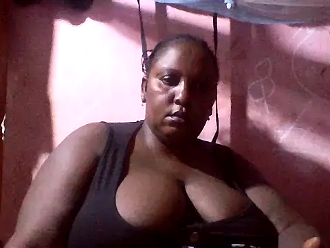 Snapshot of big_clits chatting on June 2026 02:23:02 AM big clits online show from June 2026 02:23:02 AM