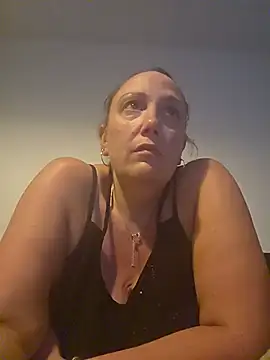 Wisie Cutie online show from May 2026 11:13:01 PM