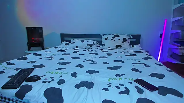 Snapshot of TishaLove chatting on October 2025 03:35:02 PM TishaLove online show from October 2025 03:35:02 PM