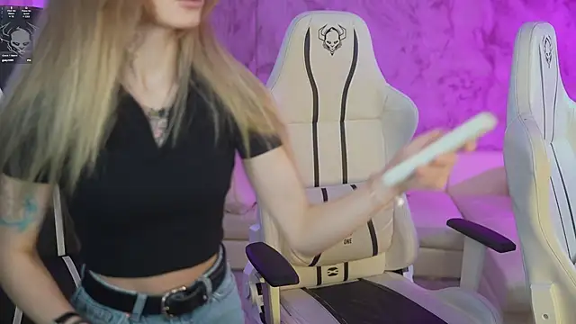 Kisasolo online show from March 2025 04:02:01 PM