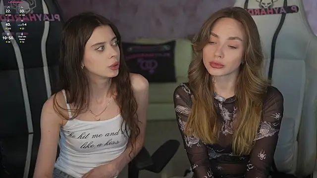 Kisasolo online show from April 2026 06:42:01 PM