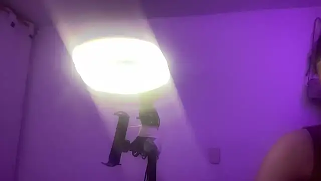 salome polaniiee online show from September 2025 05:08:02 AM