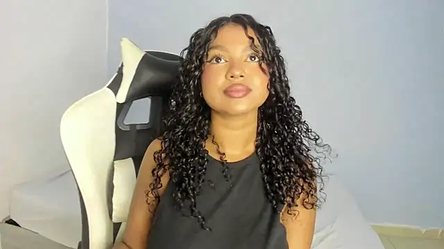 chloe ebony  online show from January 2025 08:54:01 PM