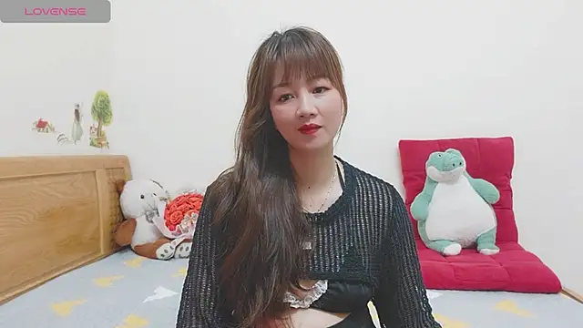 Holygirlsweet777 online show from December 2024 01:18:01 AM