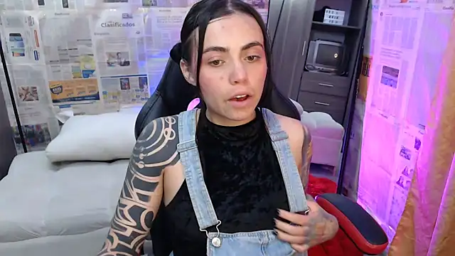 i am nina  online show from October 2025 02:55:01 AM