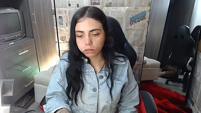 i am nina  online show from October 2025 03:18:01 AM