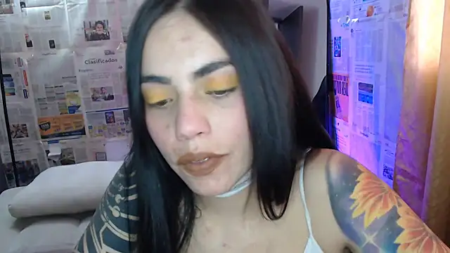 i am nina  online show from November 2025 08:09:01 PM