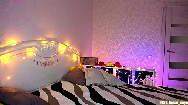 LillyMoure  online show from February 2026 11:05:02 PM