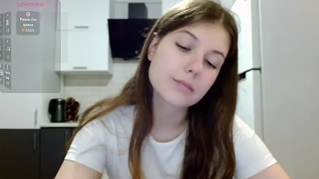 SayMeow  online show from April 2026 07:29:01 PM