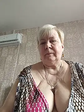 EffectFiona online show from March 2026 11:48:02 AM