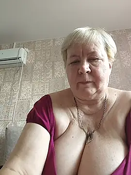 EffectFiona online show from March 2026 12:05:01 PM