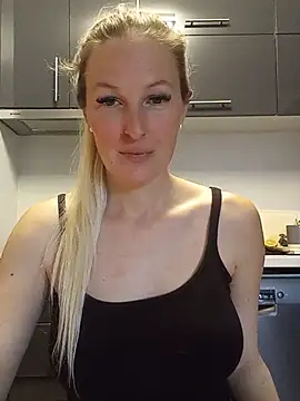 MaviePearl online show from March 2025 09:34:02 AM