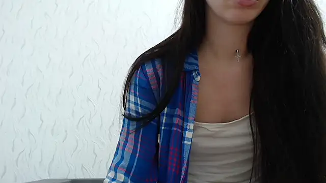 HoneyWiles online show from December 2024 01:11:01 PM