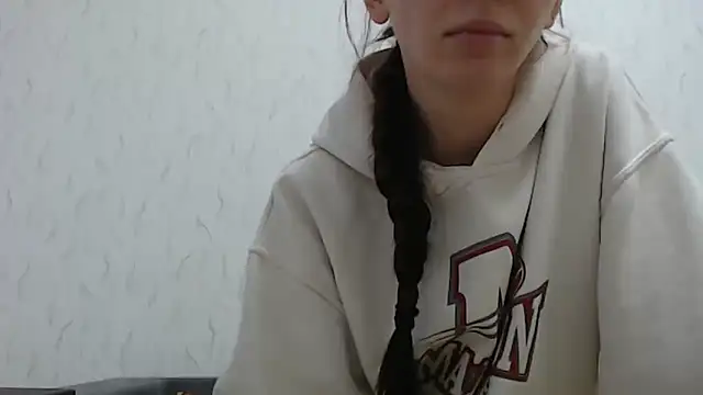 HoneyWiles online show from January 2026 02:12:02 PM