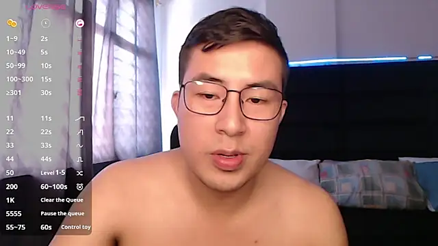 andrewmhilton  online show from September 2025 06:00:01 PM