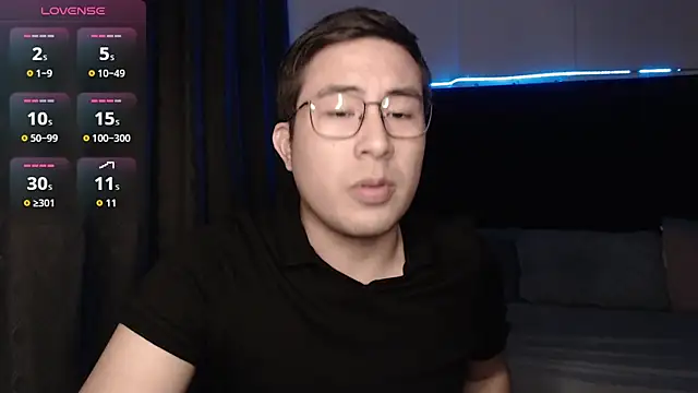 andrewmhilton  online show from November 2025 06:27:01 AM