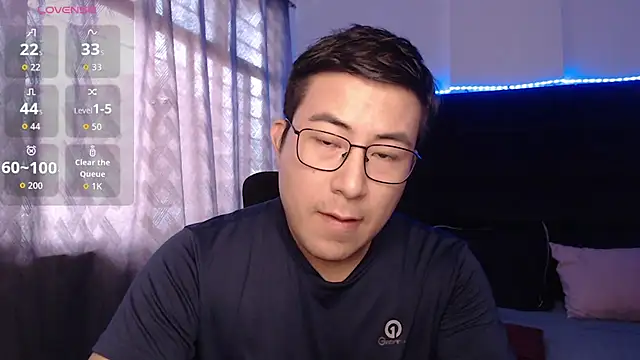 andrewmhilton  online show from February 2026 02:51:02 PM