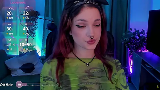 BratzieDarsie online show from December 2024 02:41:02 PM