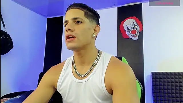 Snapshot of jhonnysnow17 chatting on December 2024 02:03:02 AM jhonnysnow17 online show from December 2024 02:03:02 AM