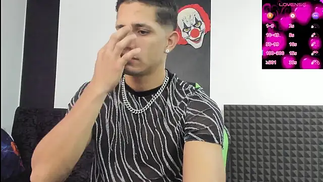 Snapshot of jhonnysnow17 chatting on January 2025 07:18:02 PM jhonnysnow17 online show from January 2025 07:18:02 PM