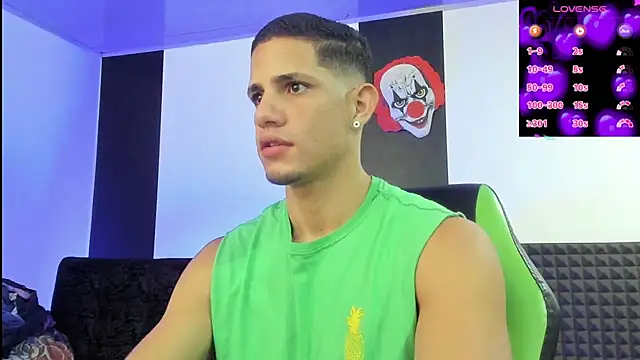 Snapshot of jhonnysnow17 chatting on January 2025 02:41:01 PM jhonnysnow17 online show from January 2025 02:41:01 PM