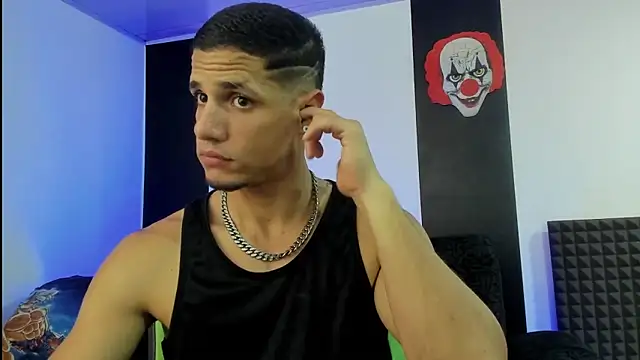 Snapshot of jhonnysnow17 chatting on January 2025 08:11:01 PM jhonnysnow17 online show from January 2025 08:11:01 PM