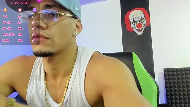 Snapshot of jhonnysnow17 chatting on January 2025 05:09:01 AM jhonnysnow17 online show from January 2025 05:09:01 AM