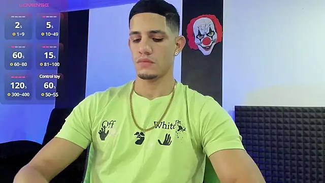 Snapshot of jhonnysnow17 chatting on March 2025 05:46:01 AM jhonnysnow17 online show from March 2025 05:46:01 AM