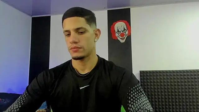 Snapshot of jhonnysnow17 chatting on March 2025 05:43:02 AM jhonnysnow17 online show from March 2025 05:43:02 AM