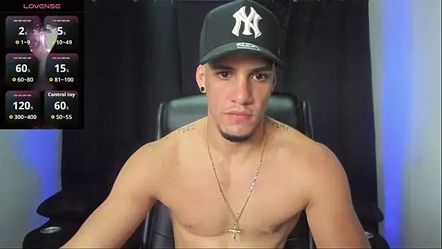 Snapshot of jhonnysnow17 chatting on September 2025 07:03:02 PM jhonnysnow17 online show from September 2025 07:03:02 PM