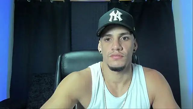 Snapshot of jhonnysnow17 chatting on September 2025 04:57:02 AM jhonnysnow17 online show from September 2025 04:57:02 AM