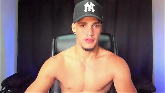 Snapshot of jhonnysnow17 chatting on September 2025 07:48:02 PM jhonnysnow17 online show from September 2025 07:48:02 PM