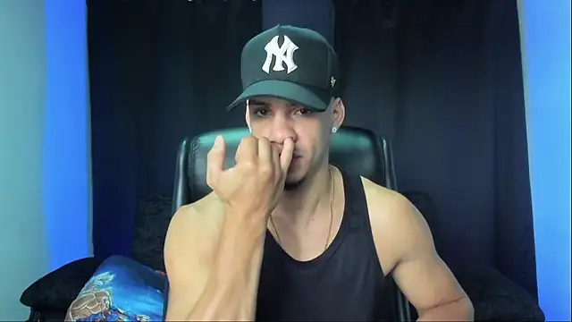 Snapshot of jhonnysnow17 chatting on September 2025 05:18:01 PM jhonnysnow17 online show from September 2025 05:18:01 PM