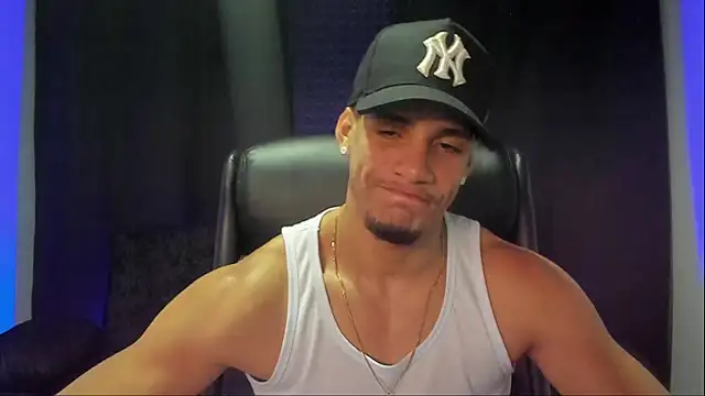 Snapshot of jhonnysnow17 chatting on October 2025 10:41:02 PM jhonnysnow17 online show from October 2025 10:41:02 PM