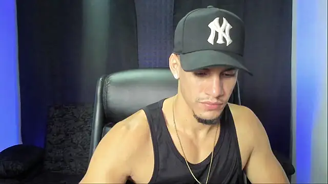 Snapshot of jhonnysnow17 chatting on October 2025 09:45:02 PM jhonnysnow17 online show from October 2025 09:45:02 PM