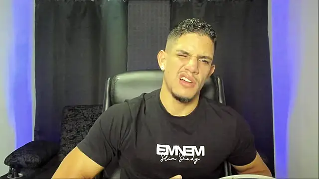 Snapshot of jhonnysnow17 chatting on October 2025 12:19:01 AM jhonnysnow17 online show from October 2025 12:19:01 AM