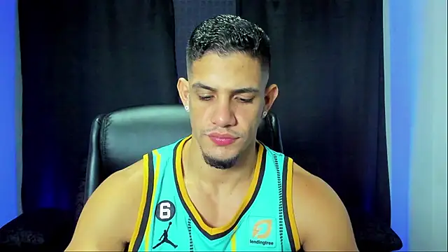 Snapshot of jhonnysnow17 chatting on October 2025 05:52:01 AM jhonnysnow17 online show from October 2025 05:52:01 AM