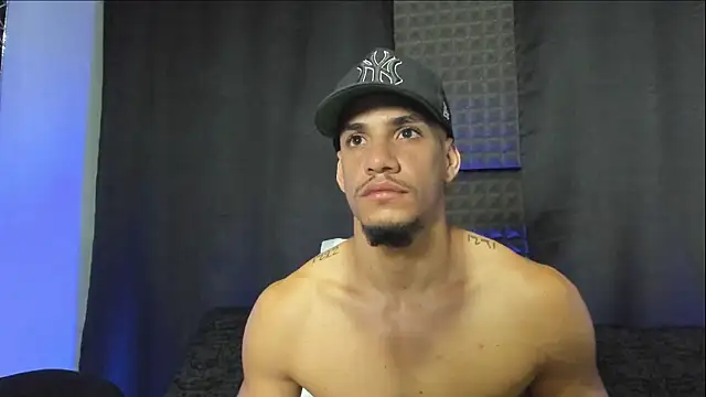 jhonnysnow17 online show from March 2026 08:26:33 AM