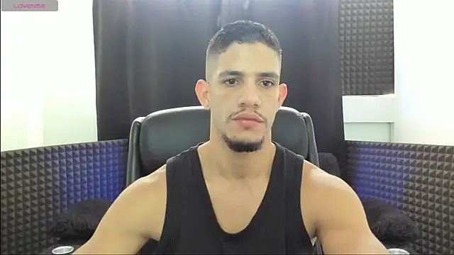 jhonnysnow17 online show from June 2026 05:58:02 PM