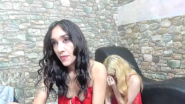 chicamir22 online show from December 2024 11:47:01 PM