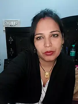 Snapshot of Poojabhabi101 chatting on December 2024 05:25:01 PM Poojabhabi101 online show from December 2024 05:25:01 PM