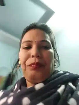 Snapshot of Poojabhabi101 chatting on December 2024 05:18:02 PM Poojabhabi101 online show from December 2024 05:18:02 PM