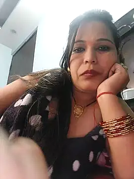 Snapshot of Poojabhabi101 chatting on December 2024 05:34:01 PM Poojabhabi101 online show from December 2024 05:34:01 PM