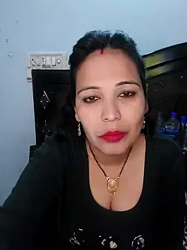 Snapshot of Poojabhabi101 chatting on January 2025 06:47:02 AM Poojabhabi101 online show from January 2025 06:47:02 AM