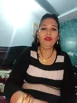 Snapshot of Poojabhabi101 chatting on January 2025 05:54:01 AM Poojabhabi101 online show from January 2025 05:54:01 AM