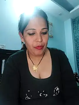 Snapshot of Poojabhabi101 chatting on January 2025 05:05:01 PM Poojabhabi101 online show from January 2025 05:05:01 PM