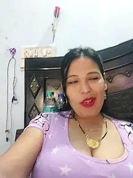 Snapshot of Poojabhabi101 chatting on February 2025 05:27:01 AM Poojabhabi101 online show from February 2025 05:27:01 AM